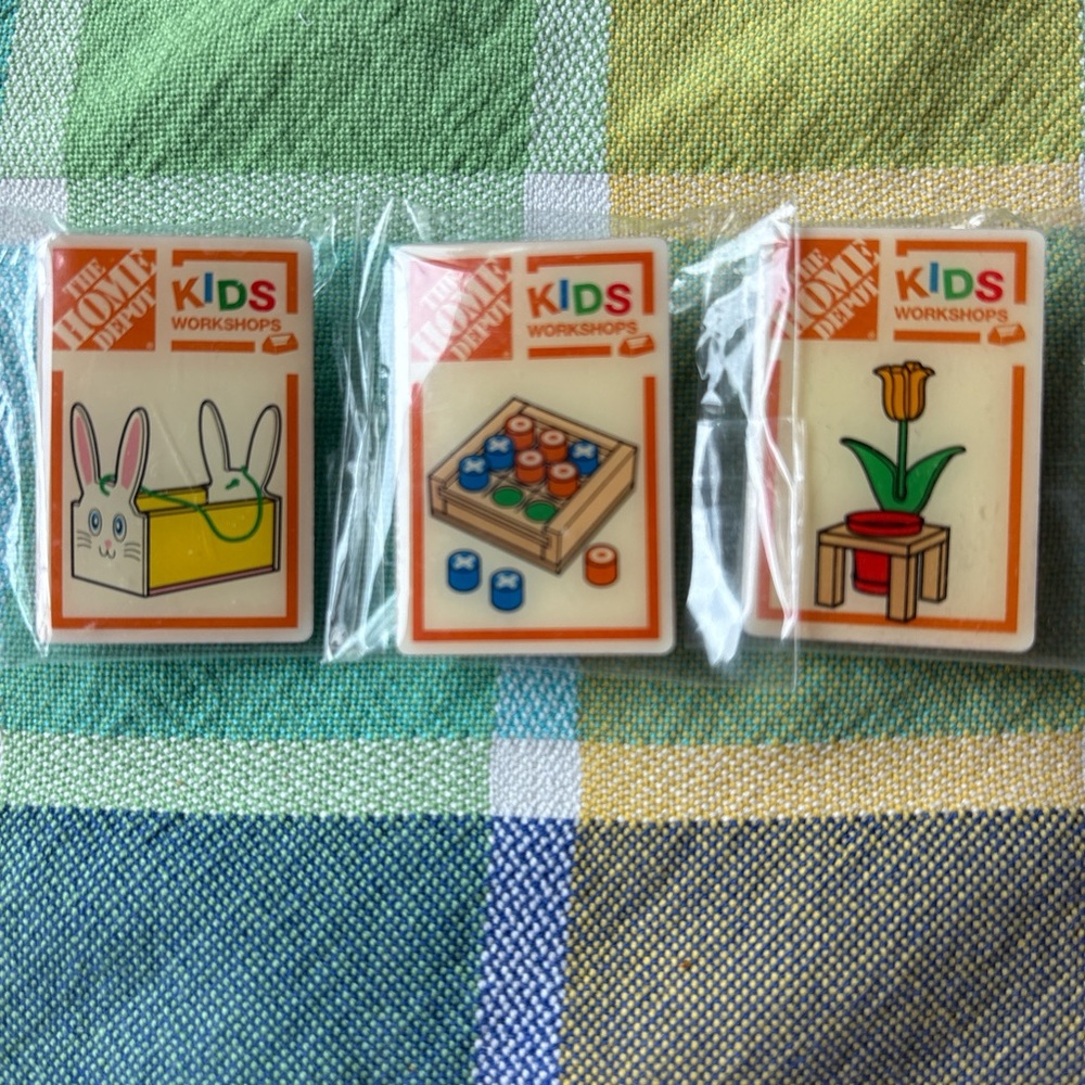 🪛🪓🪚 HOME DEPOT VINTAGE PINS 🪚🪓🪛 - Picture 3 of 16